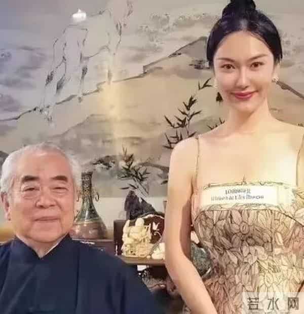 科学家：埃及金字塔下藏1067米深巨型建筑