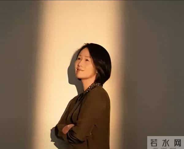 中国女博士封神！5万亿英伟达被她卡脖子，改写全球AI规则！