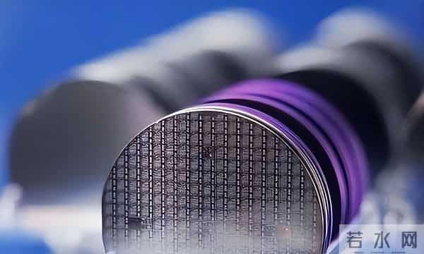 比原子弹还稀有，全世界仅有两个国家掌握，高端光刻机究竟有多难