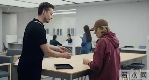 吃亏后提心吊胆的外国人，为什么去华为服务中心求安慰？