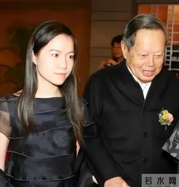 一场追思会，揭露翁帆沉默两月的真相，原来杨振宁生前确实没说错