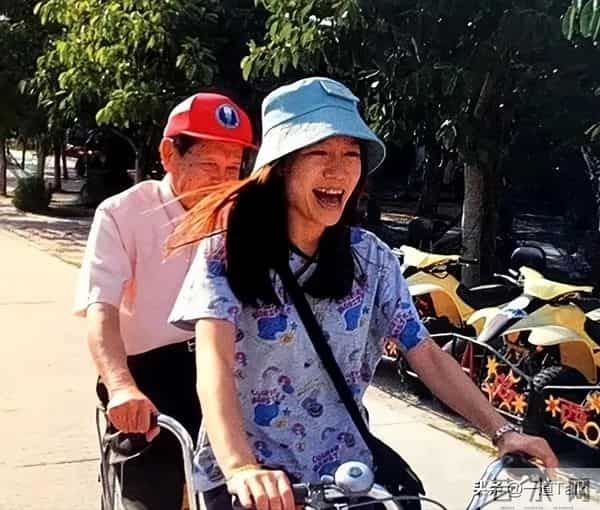 一场追思会，戳穿翁帆沉默两个月真相，原来杨振宁生前真的没说错