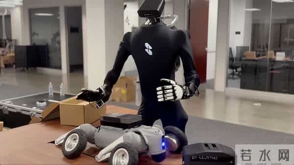 人形本体企业集体杀入灵巧手赛道！