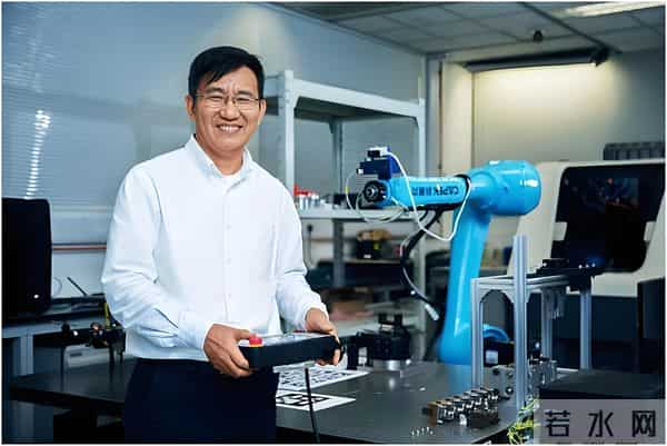 再造一个大疆？教父李泽湘押中“机器人特斯拉”，要登陆港交所了