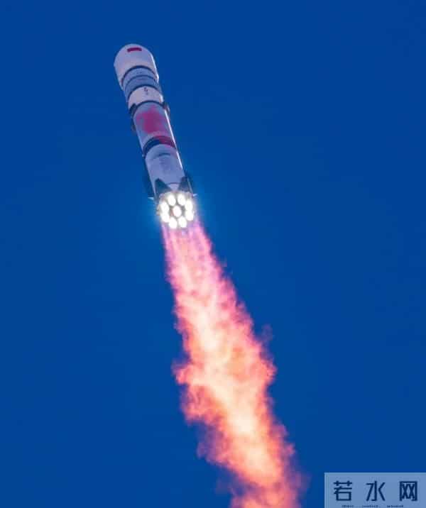 中美又站在新的竞争领域，马斯克率先亮剑，中国如何接招？