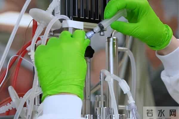 牛！2025中国5大科技惠民，激光除草、看病少遭罪，项项关系日常