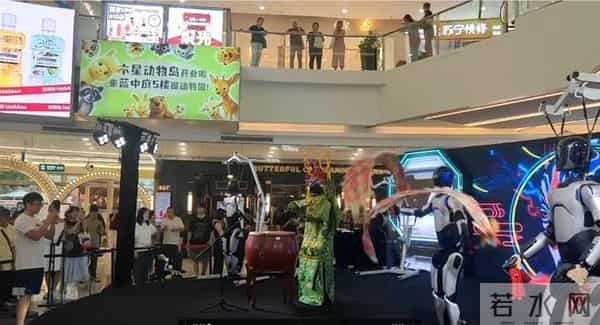 “二次开发”成人形机器人新战场，零代码“调教”后，日出场费1.5万