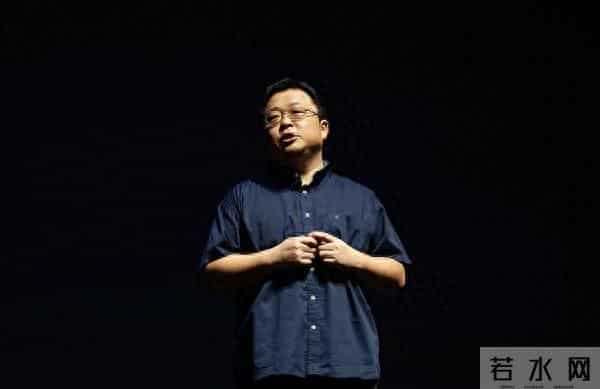 罗永浩发文再谈AI手机：让躺着赚钱的大厂睡不着觉