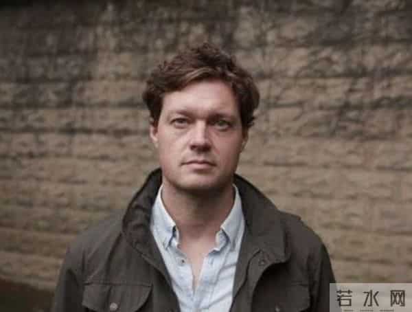 老板已崩溃！AI员工因一句「周末好吗」狂聊200条，烧掉30刀停不下来