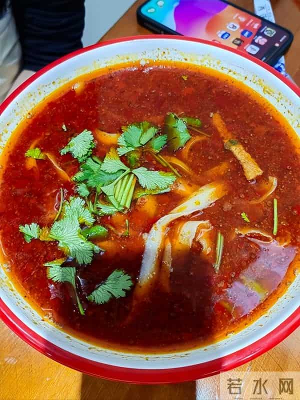 警惕！拼好饭不是低价福利，是美团掌控餐饮产业链的“棋子”