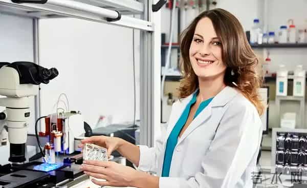 考虑离开的美国科学家，已超过四分之三，中国这回能“接盘”吗