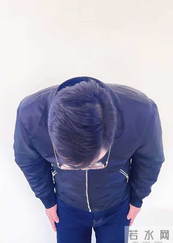 同一天，看到小米和胖东来的同一行动，两个侮辱智商的网红都怂了