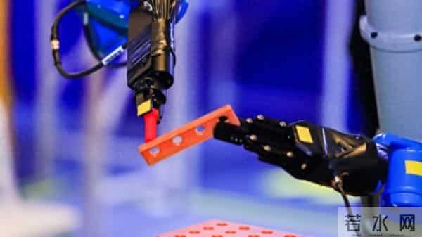 图灵奖得主姚期智院士：机器人不能只模仿人类，要理解物理世界的因果