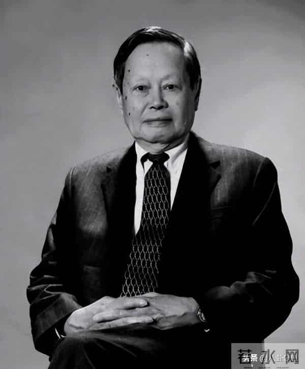 杨振宁离世一个多月，官媒揭开翁帆真实现状，杜致礼妹妹说得很对