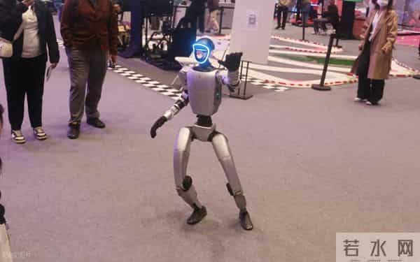 宇树科技App Store引爆人形机器人革命！这些公司或成赢家