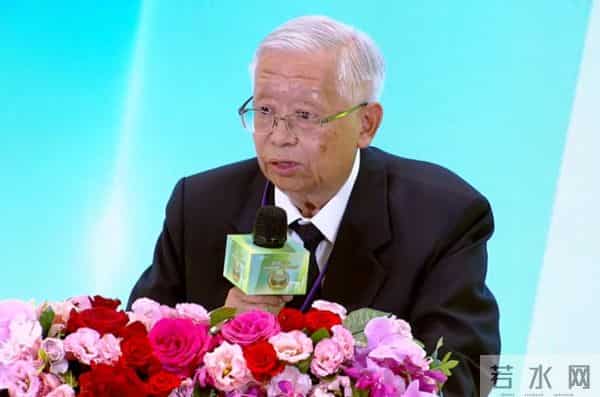 75岁芯片大佬出逃美国？带走核心技术机密，中国半导体迎关键警示