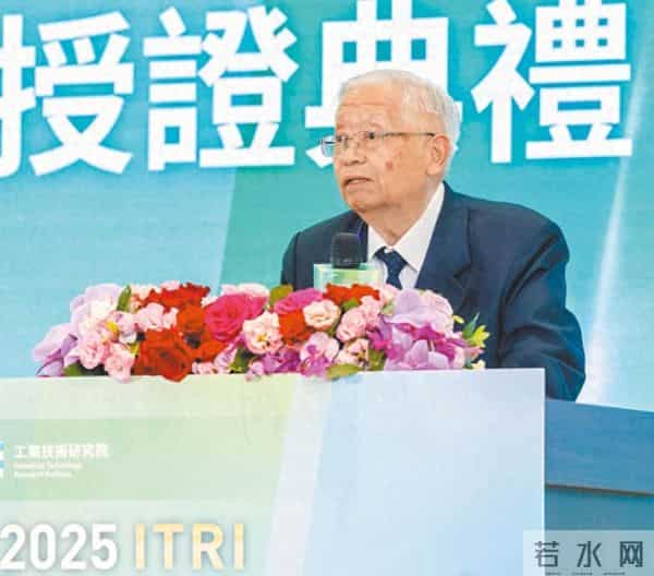 75岁芯片大佬出逃美国？带走核心技术机密，中国半导体迎关键警示