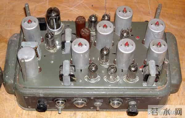 苏联集体农庄农民使用的——著名“收获”无线电话