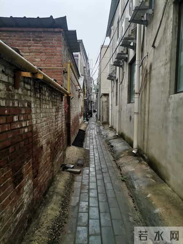 在北京，你想象不到有人住得多艰苦