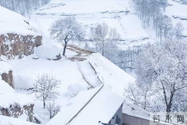 老话说“最怕十月二十五晴天”，今日十月廿五，出现天晴有啥说法