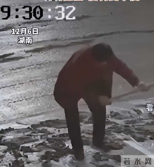 老太破坏水泥路后续:原因曝光,老太很委屈,村干部曝更多隐情