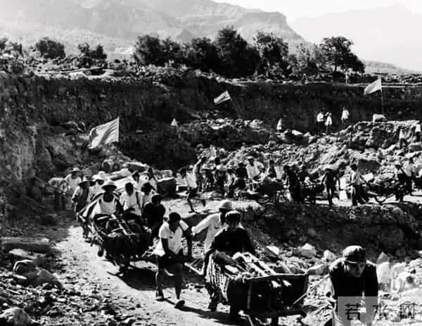 历时14年修成的广东“红旗渠”，如今荒废在山野，被时光遗忘！