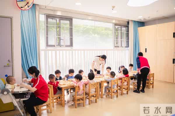 只要中国内部不出现问题，现如今的中国，已经无人能够撼动