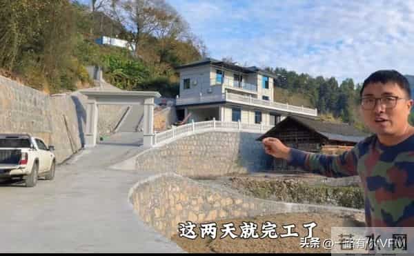 扎心，冬宝自建的小别墅，让很多人红眼，那是你不知冬宝经历的苦