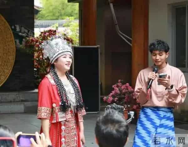 5年，从0到173万粉，她如何让山歌在直播间里焕发新生？