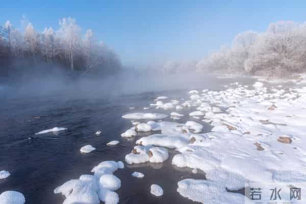23点03分冬至，老话“冬至在月头，雪多冻死牛”，今冬寒冷吗？