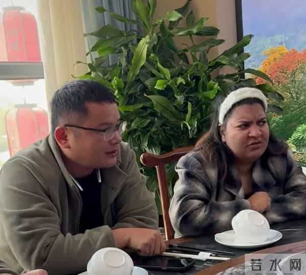 皮衣哥助农累病，他不再去巴帮人！小刘点秋香，牵线苏美娜和小连