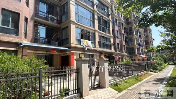 别等老了才后悔！后代不回村，农村盖房的4个好处，中老年必看