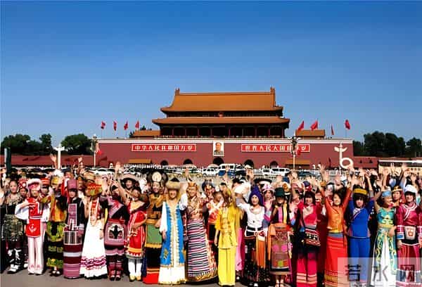 只要中国内部不出现问题，现如今的中国，已经无人能够撼动