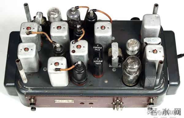 苏联集体农庄农民使用的——著名“收获”无线电话