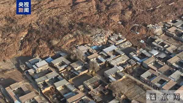 甘肃永靖山体滑坡45户房屋被埋无伤亡,细节披露:村民发现险情及时预警,村干部挨户上门通知疏散