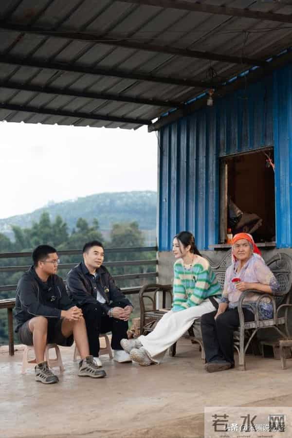 从踩坑到铺路,薇娅10年助农靠的不是流量