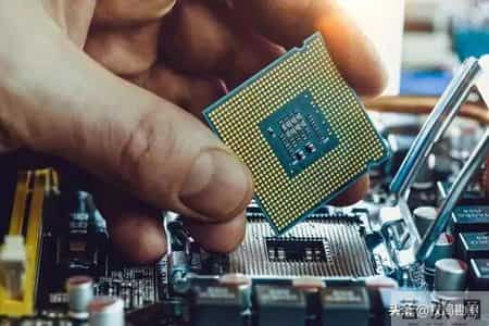 国产芯片迎来双突破，两大巨头联手打破垄断，卡脖子时代即将翻篇