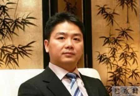 刘强东光送年货没发钱，60岁村民被问是否失望，老人家回答太戳心