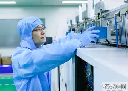 国产芯片迎来双突破，两大巨头联手打破垄断，卡脖子时代即将翻篇