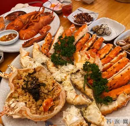 帝王蟹在国外泛滥成灾，中国人买一只却要花上千，背后原因太现实