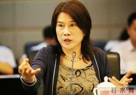 董明珠卸任仅1天就风波缠身，全网哗然：终于懂了王自如当初的话