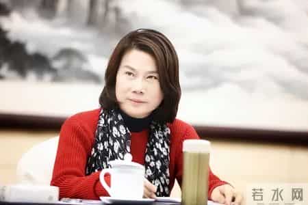 董明珠卸任仅1天就风波缠身，全网哗然：终于懂了王自如当初的话