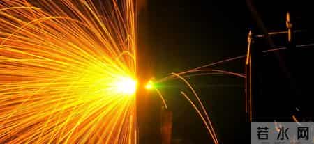 为什么飞机宁愿使用上百万颗铆钉，也不用焊接？