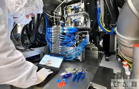 国产芯片迎来双突破，两大巨头联手打破垄断，卡脖子时代即将翻篇