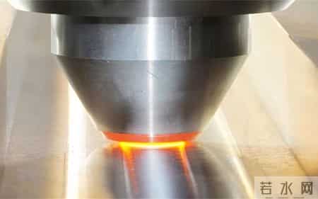 为什么飞机宁愿使用上百万颗铆钉，也不用焊接？