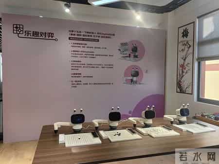 刘强东这次送年货没发钱，71岁大爷被问是否失望，老人回答太戳心