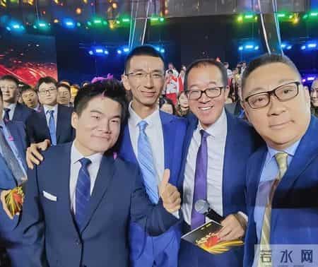 官媒发文，63岁俞敏洪再破天花板，让董宇辉和整个商界沉默了