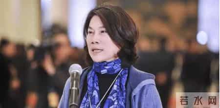 董明珠卸任仅1天就风波缠身，全网哗然：终于懂了王自如当初的话