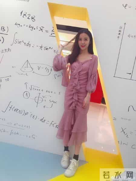 铁山靠惠子纷纷被媒体点名，暂停直播，官方发文禁止诱导用户消费